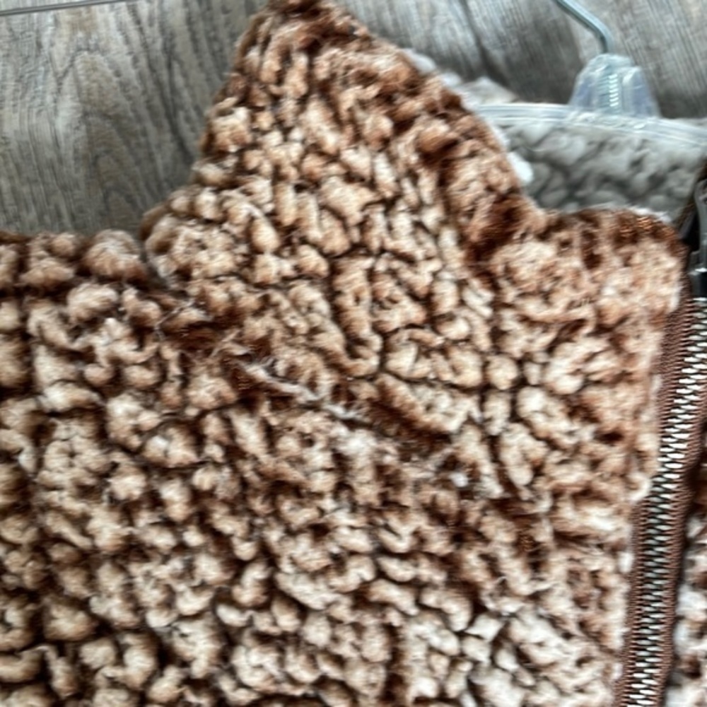 Thread And Supply Top Size Medium Snuggly, Soft G… - image 2